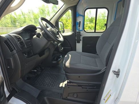 Used 2024 RAM ProMaster 3500 w/ Delivery Van Package image 27