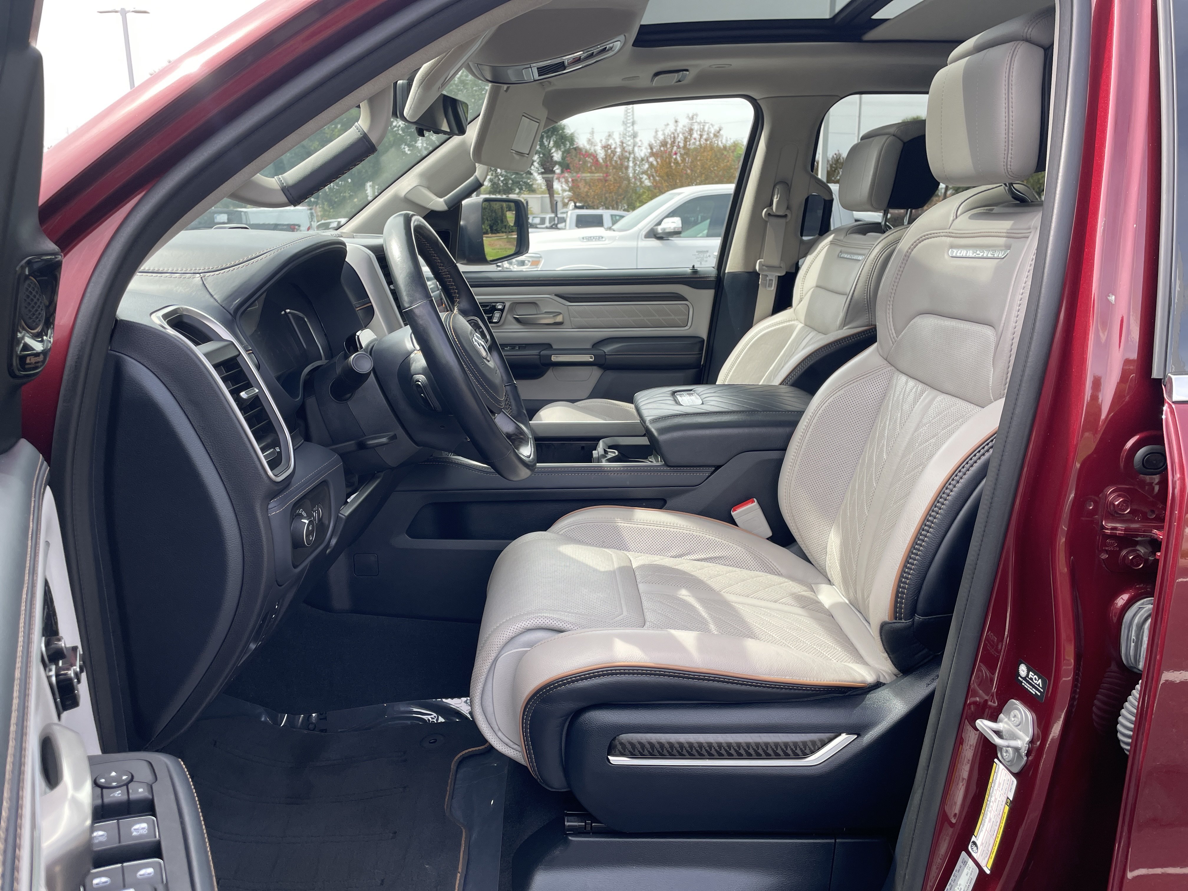 Used 2025 RAM 1500 Tungsten AWD/4WD image 15