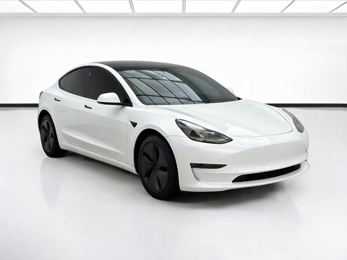 Used 2021 Tesla Model 3 Standard Range Plus RWD image 3