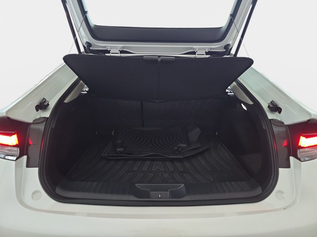 Used 2023 Toyota Prius Prime FWD image 14