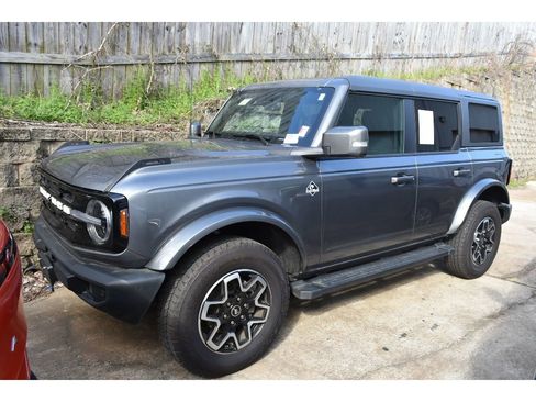 Used 2024 Ford Bronco Outer Banks image 1