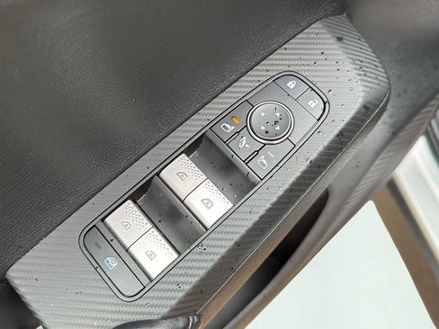 Used 2024 Mitsubishi Outlander SE FWD image 16