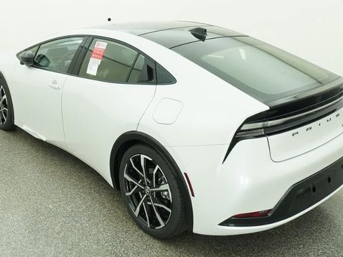 New 2026 Toyota Prius Plug-In Hybrid image 5