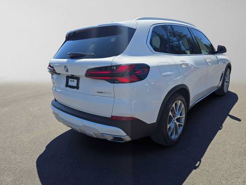 Used 2024 BMW X5 xDrive50e w/ Executive Package AWD/4WD image 3