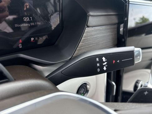 New 2026 GMC Acadia Denali w/ Super Cruise Package FWD image 17