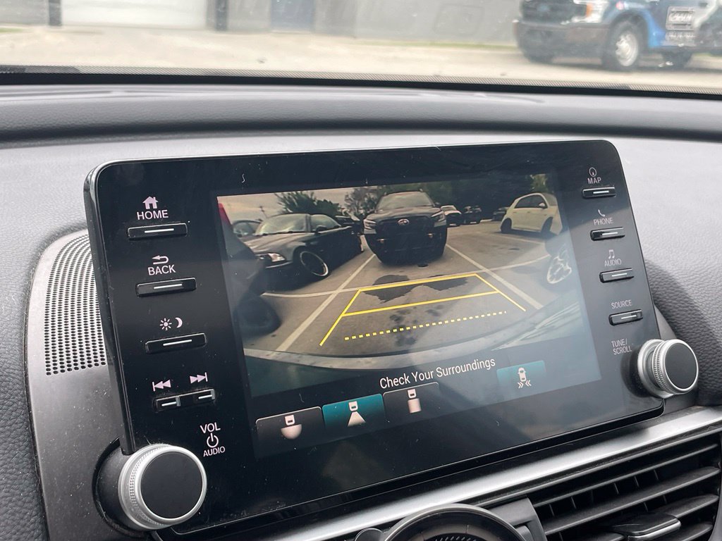 Used 2018 Honda Accord Touring image 7