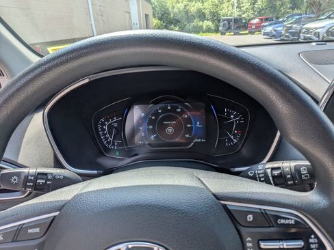 Used 2019 Hyundai Santa Fe SEL AWD/4WD image 9