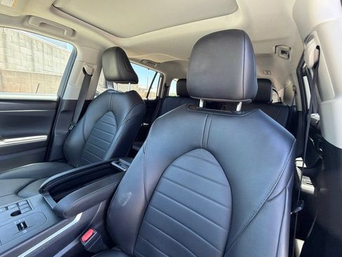 Certified 2025 Toyota Highlander XLE AWD/4WD image 24