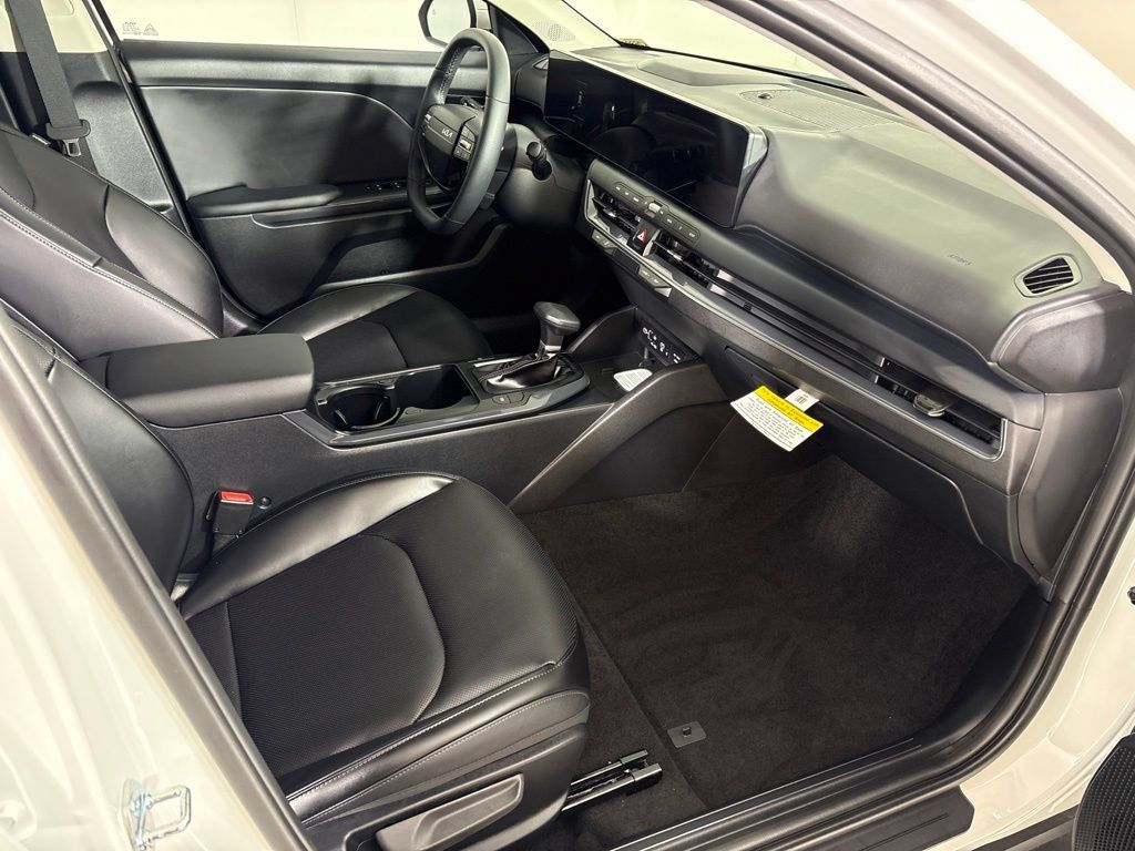 New 2026 Kia K4 EX FWD image 18