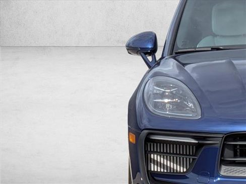 Used 2025 Porsche Macan S image 12