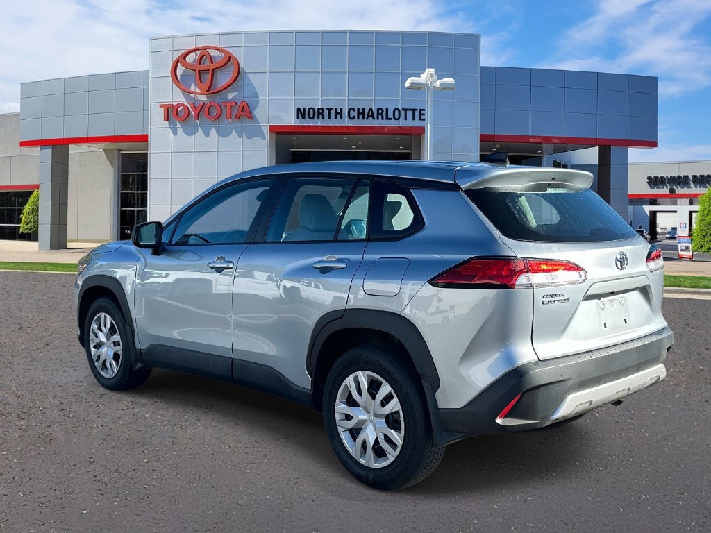 Used 2022 Toyota Corolla Cross L FWD image 5