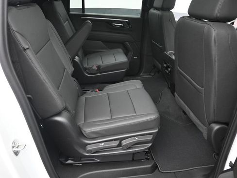 New 2026 Chevrolet Suburban LT w/ Comfort Package AWD/4WD image 10