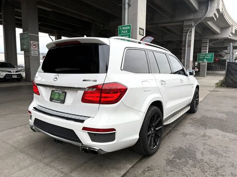 Used 2016 Mercedes-Benz GL 63 AMG 4MATIC image 5