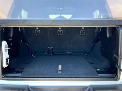 Used 2018 Jeep Wrangler Unlimited Sport S AWD/4WD image 34