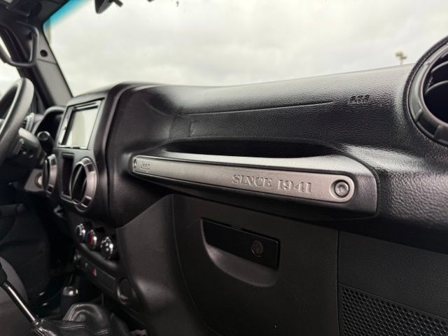 Used 2017 Jeep Wrangler Sport AWD/4WD image 15