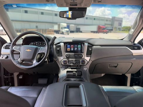 Used 2020 Chevrolet Suburban LT RWD image 29