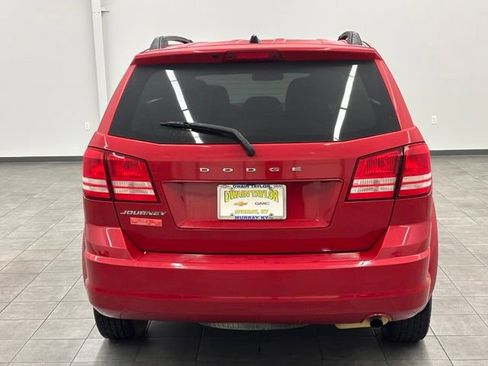 Used 2018 Dodge Journey SE w/ Connectivity Group FWD image 3