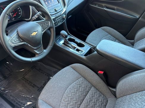 Used 2024 Chevrolet Equinox LT image 5