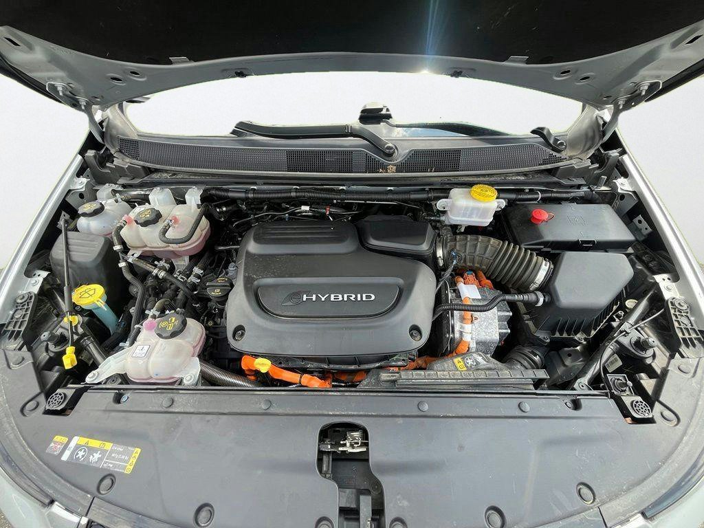 Used 2023 Chrysler Pacifica Touring-L FWD image 28