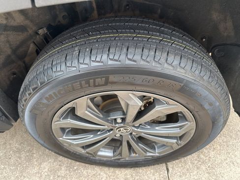 Used 2023 Toyota RAV4 Limited image 22