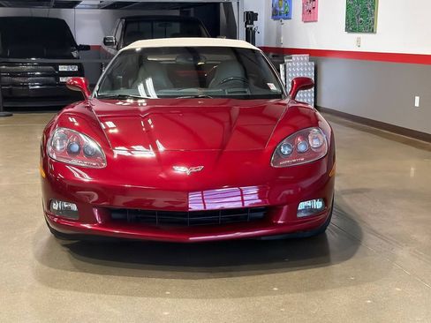 Used 2006 Chevrolet Corvette Convertible w/ Preferred Equipment Group RWD image 80