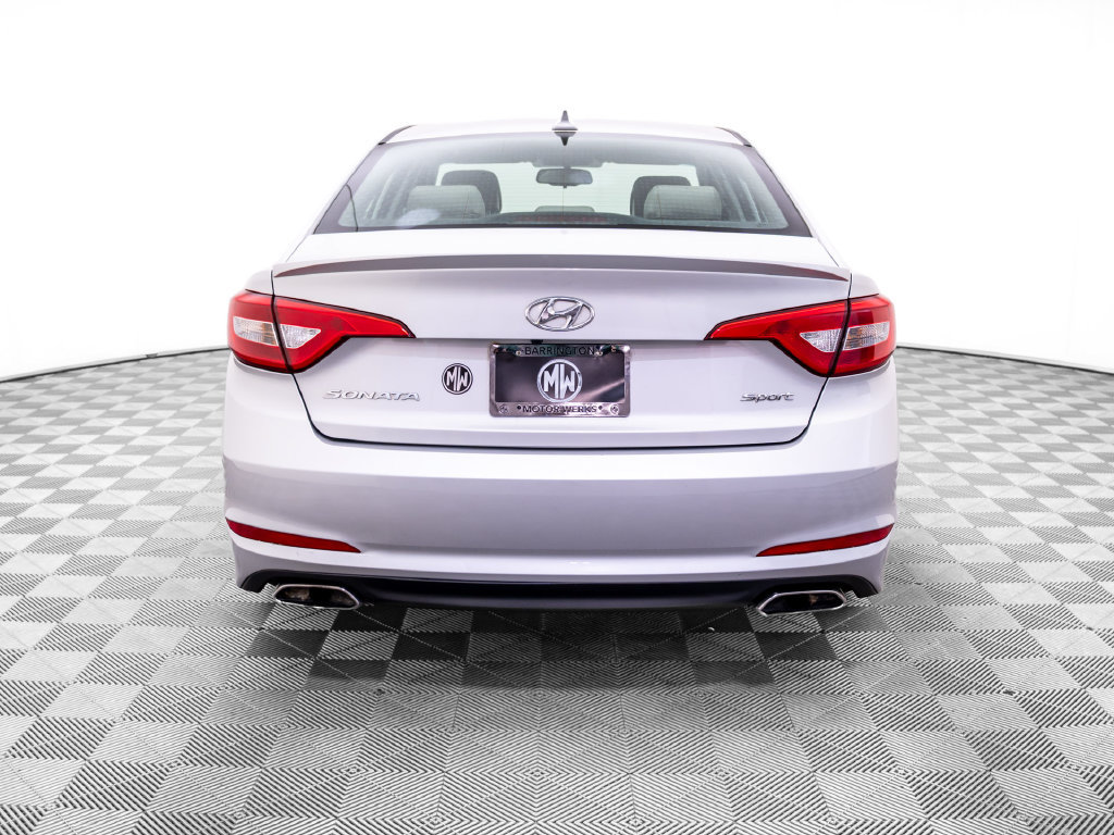 Used 2015 Hyundai Sonata Sport w/ Option Group 03 FWD image 4