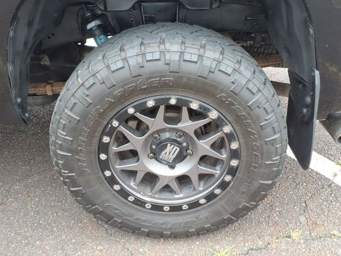 Used 2015 Toyota Tundra SR5 w/ TRD Off Road Package AWD/4WD image 10