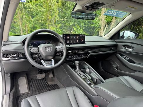 Certified 2025 Honda Accord Touring image 9