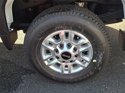 New 2026 GMC Sierra 2500 Pro w/ Convenience Package image 5