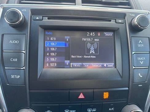 Used 2016 Toyota Camry LE image 13