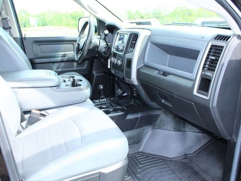 Used 2018 RAM 2500 Tradesman w/ Chrome Appearance Group AWD/4WD image 23