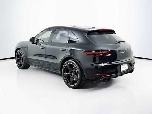 Certified 2018 Porsche Macan Turbo AWD/4WD image 3