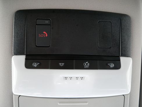 Used 2024 Nissan Rogue SV image 24