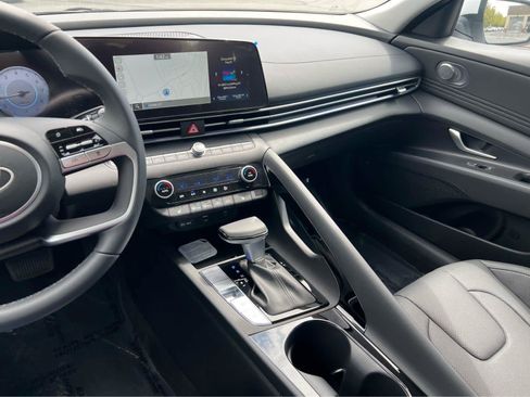 New 2026 Hyundai Elantra Limited FWD image 36