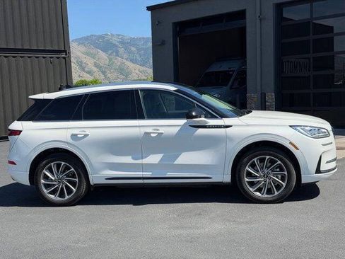 Used 2023 Lincoln Corsair Grand Touring AWD/4WD image 3