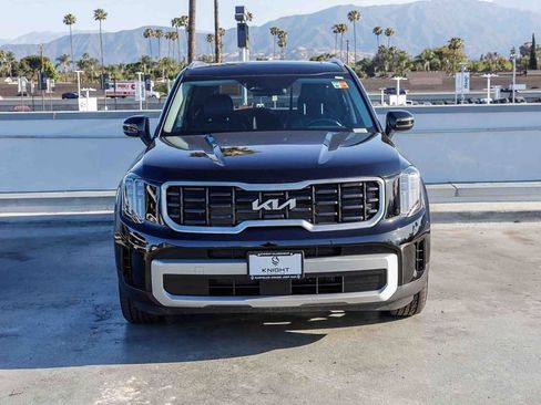 Used 2025 Kia Telluride S AWD/4WD image 3