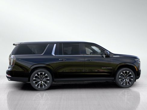 New 2026 Chevrolet Suburban High Country AWD/4WD image 6
