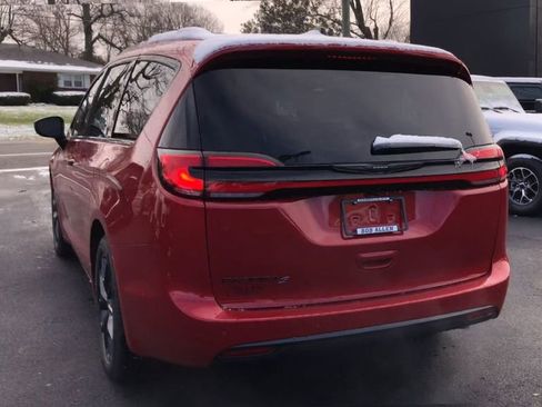 New 2026 Chrysler Pacifica Select w/ S Appearance Package FWD image 6