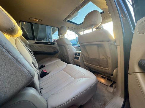 Used 2016 Mercedes-Benz GL 450 GL 450 4MATIC AWD 4dr SUV image 17