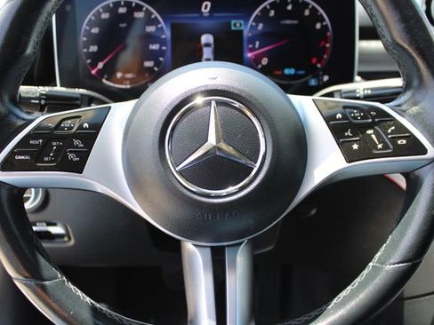 Used 2022 Mercedes-Benz C 300 Sedan image 18