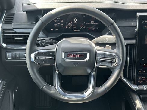 Used 2025 GMC Acadia Elevation image 19