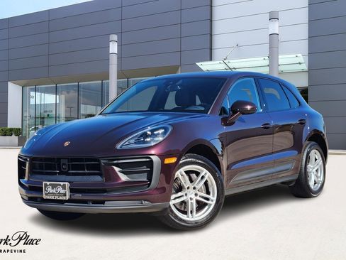 Used 2024 Porsche Macan image 1