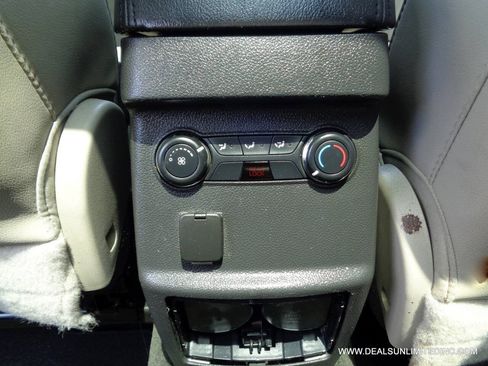 Used 2014 Ford Explorer XLT w/ Equipment Group 202A AWD/4WD image 18