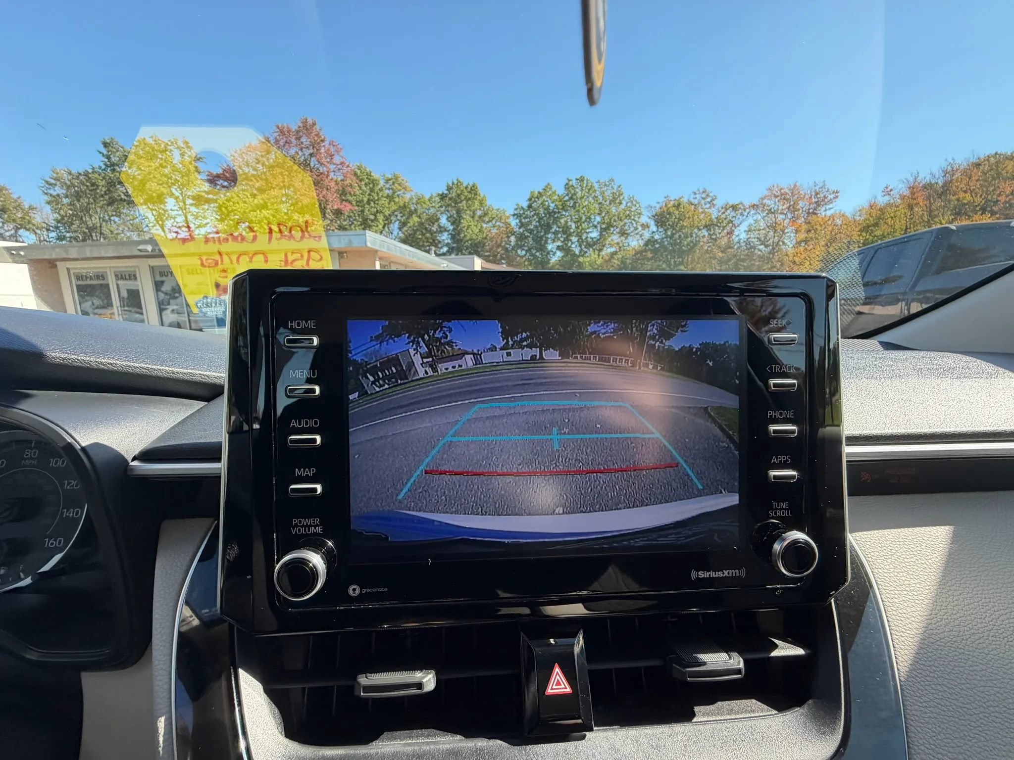 Used 2021 Toyota Corolla LE FWD image 27