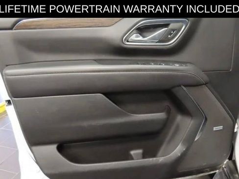 Used 2024 Chevrolet Suburban Premier RWD image 8