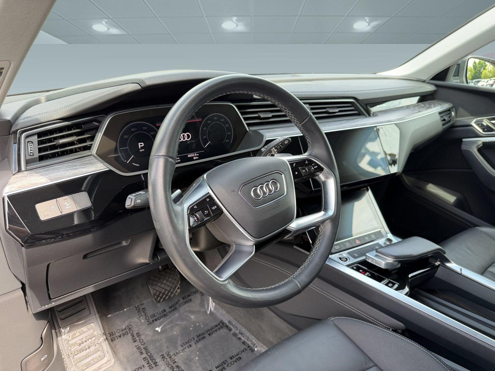Used 2024 Audi Q8 e-tron Premium Plus AWD/4WD image 4