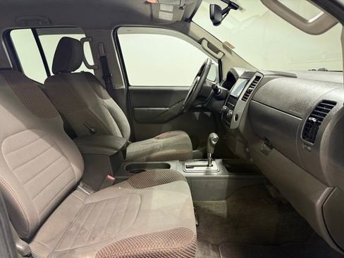 Used 2012 Nissan Frontier PRO-4X AWD/4WD image 25