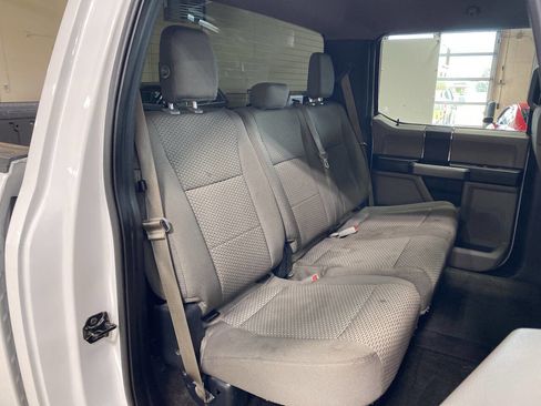 Used 2016 Ford F150 XLT image 9