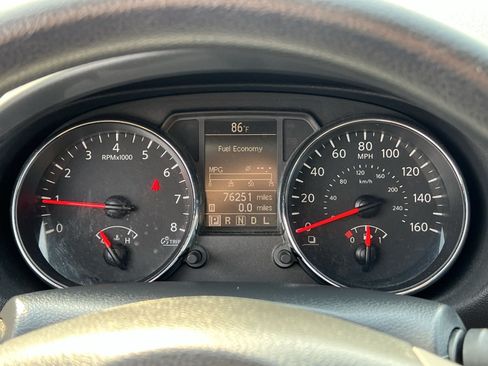 Used 2011 Nissan Rogue S AWD/4WD image 14
