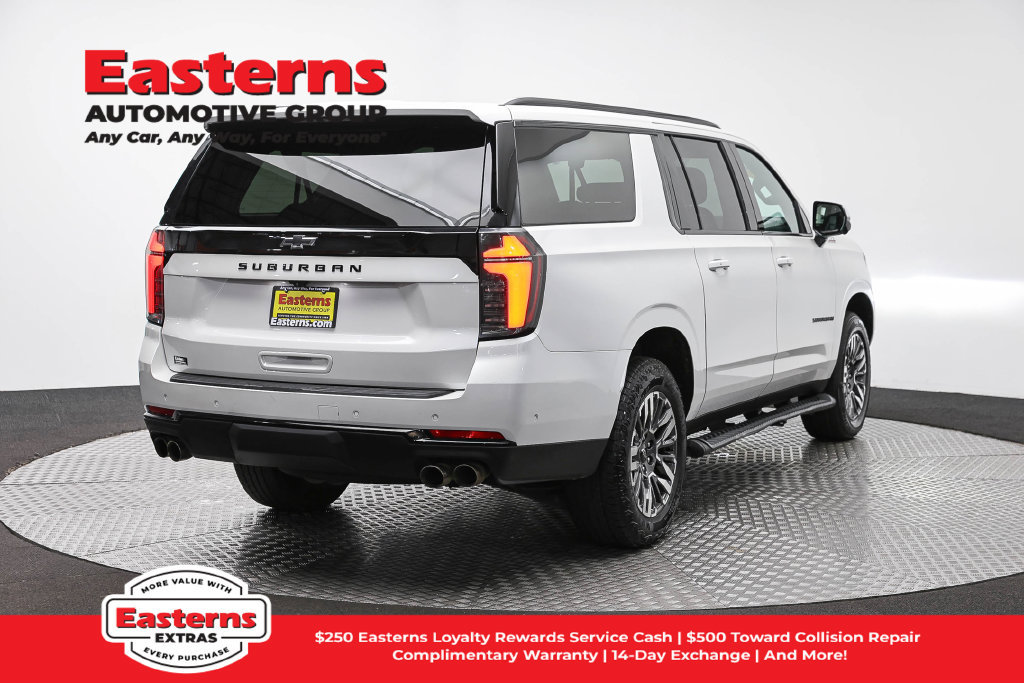 Used 2025 Chevrolet Suburban Z71 AWD/4WD image 6